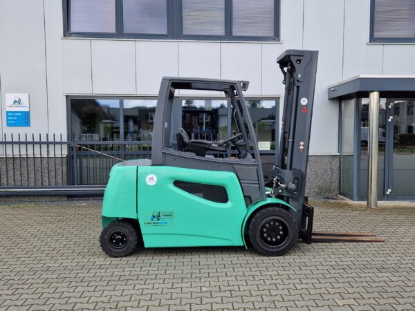 Mitsubishi FB45 2